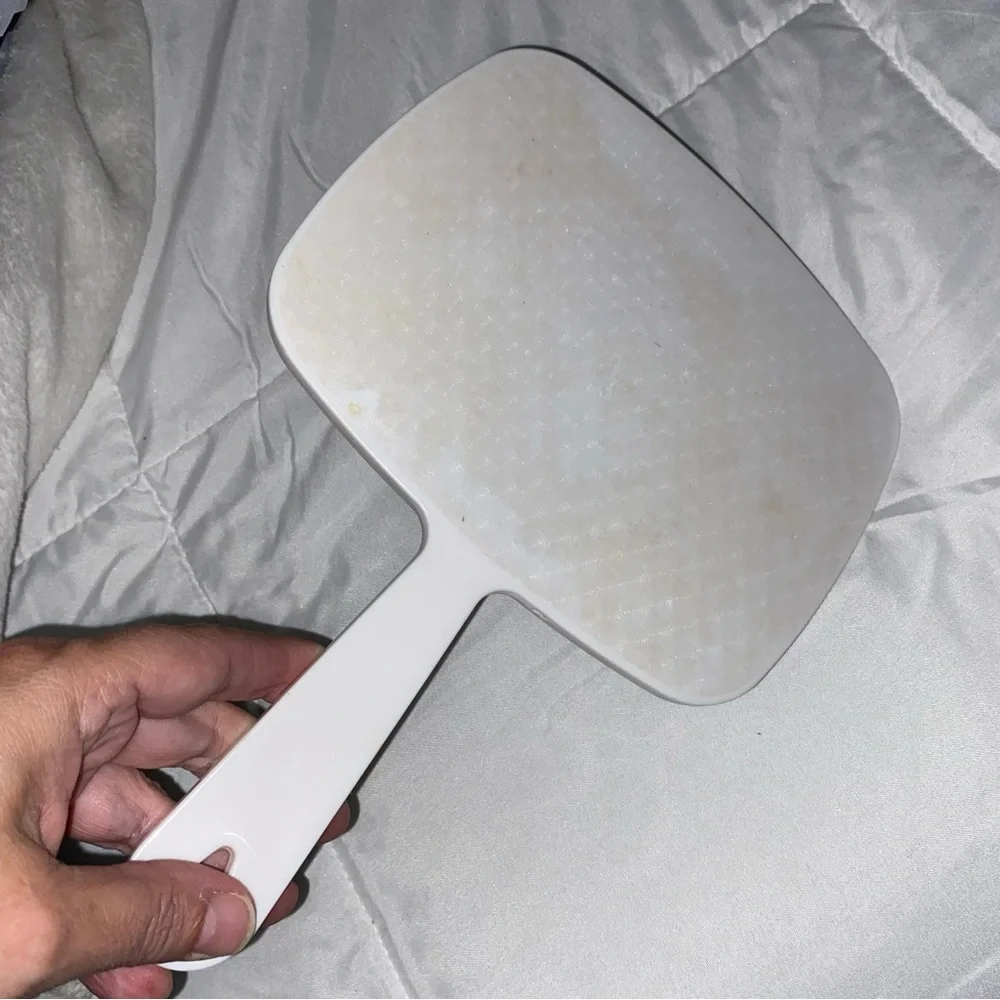 2 Hand Mirrors